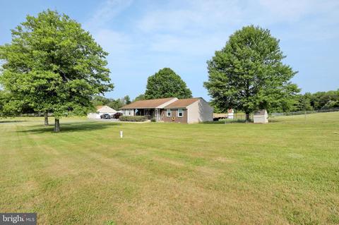 7323 Olivers Shop Rd, Hughesville, MD 20637