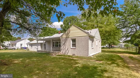 10600 Berry Rd, Waldorf, MD 20603