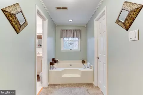 10024 Spring Oak Ct, La Plata, MD 20646 photo 32