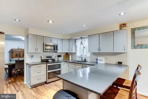10024 Spring Oak Ct, La Plata, MD 20646 photo 14