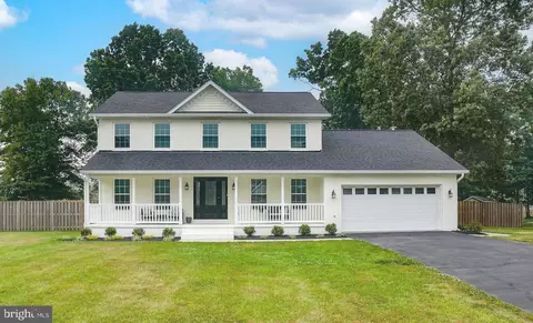 1000 Suffolk Dr, La Plata, MD 20646