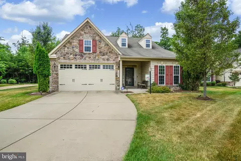 10631 Shadow Park Ct, Waldorf, MD 20603