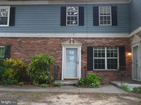 700 B Barrington Dr #1B, Waldorf, MD 20602