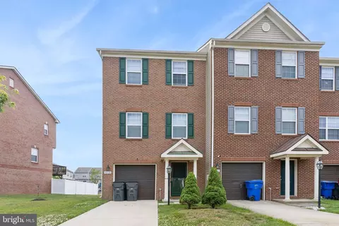 4820 Olympia Pl, Waldorf, MD 20602