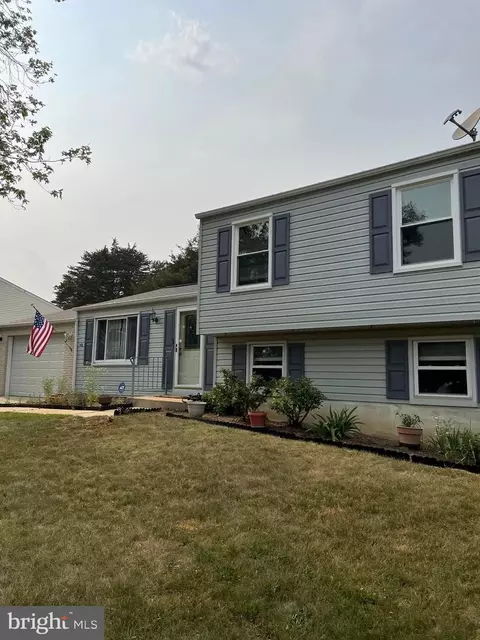 911 Truro Ln, Waldorf, MD 20601