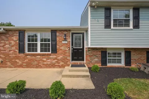 2249 Sandalwood Dr, Waldorf, MD 20601