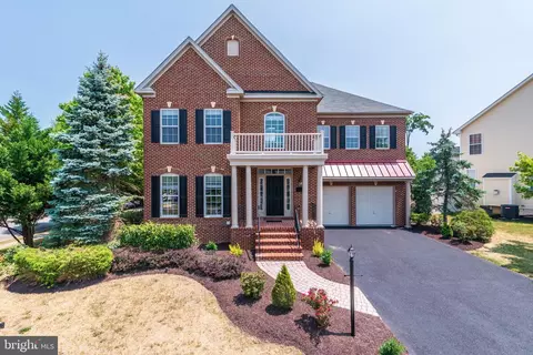 10675 Sourwood Ave, Waldorf, MD 20603