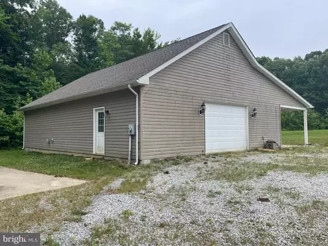5025 Old Franklin Rd, La Plata, MD 20646