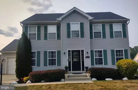 2252 Rolling Meadows St, Waldorf, MD 20601