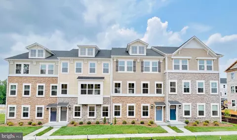 4126 Hatley Pl, White Plains, MD 20695