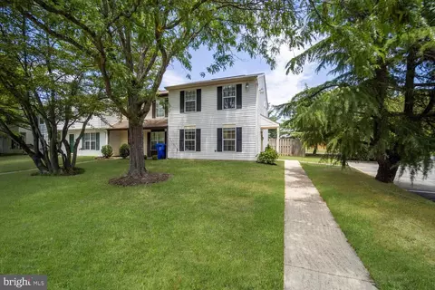 2089 Tanglewood Dr, Waldorf, MD 20601