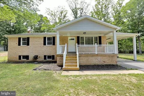 9315 Kris Dr, White Plains, MD 20695