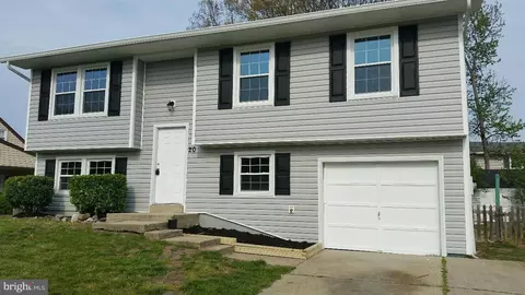 20 Greystone Cir, Waldorf, MD 20602