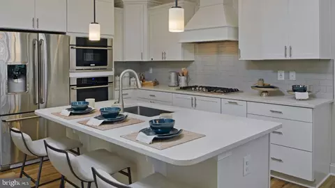 3890 Glacier Bay Pl, White Plains, MD 20695