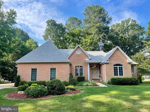 11315 Annabelle Dr, Swan Point, MD 20645