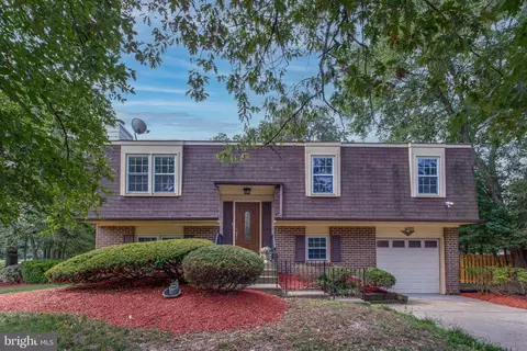 4001 Oakley Dr, Waldorf, MD 20602