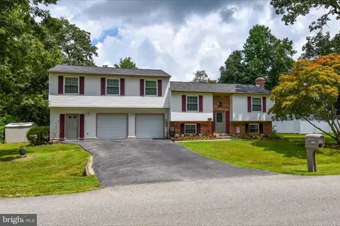 12650 Council Oak Dr, Waldorf, MD 20601