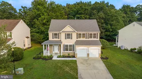 8239 Bishopsgate Ln, White Plains, MD 20695