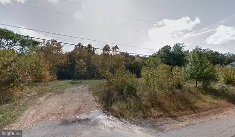 8385 Warren Dr, Pomfret, MD 20675