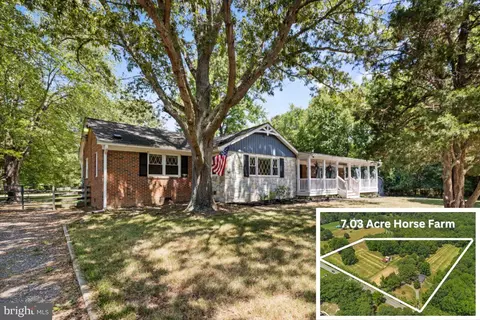 6135 Ripley Rd, La Plata, MD 20646