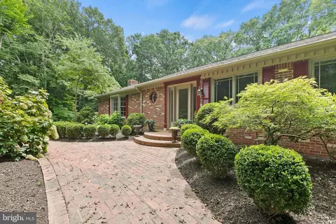 11350 Gail Ct, La Plata, MD 20646