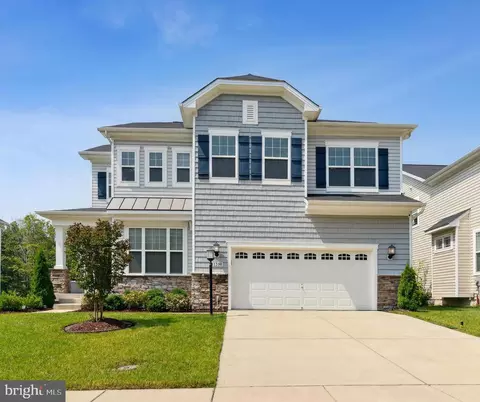 11398 Tolkien Ave, White Plains, MD 20695