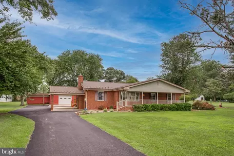 5655 Huckleberry Dr, Bryantown, MD 20617