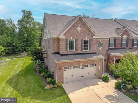 10428 Sunshine Pl, Waldorf, MD 20603