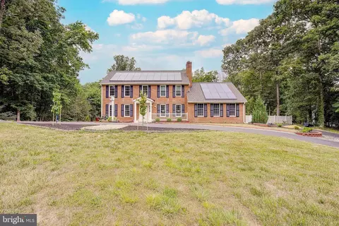 4685 Duley Dr, White Plains, MD 20695