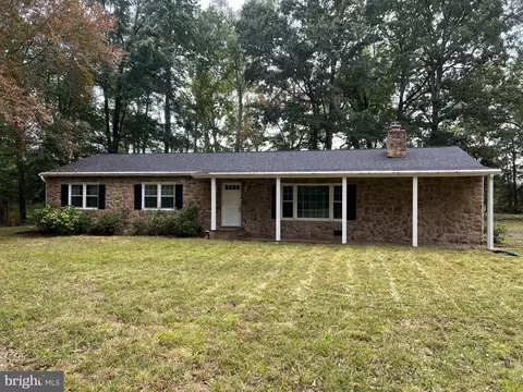 10590 S Faulkner Rd, Faulkner, MD 20632