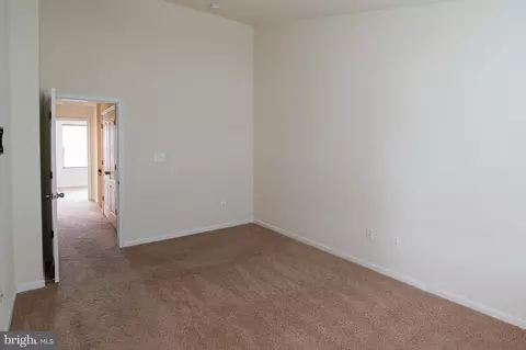 Undisclosed, White Plains, MD 20695 photo 16