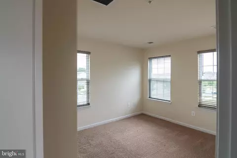 Undisclosed, White Plains, MD 20695 photo 14