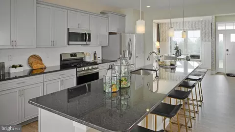 3899 Glacier Bay Pl, White Plains, MD 20695