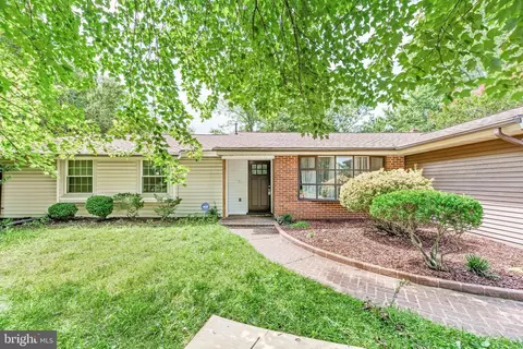 2202 Pinefield Rd, Waldorf, MD 20601