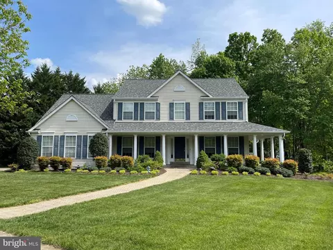 8251 Bishopsgate Ln, White Plains, MD 20695