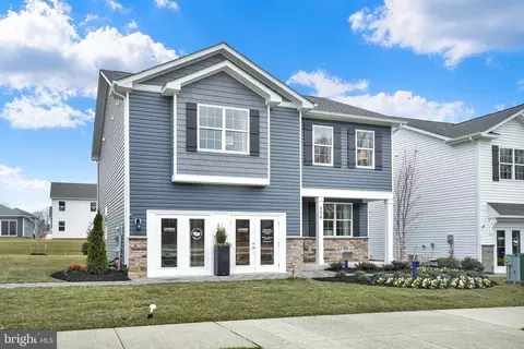 271 Forest Edge Ave, La Plata, MD 20646
