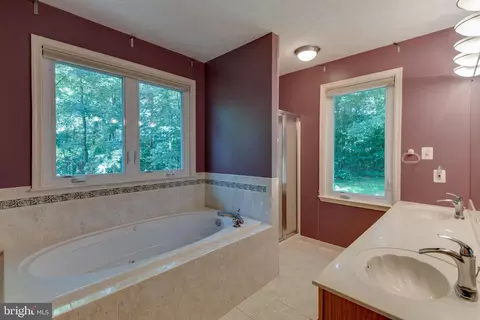 8090 Settle Ct, Waldorf, MD 20603 photo 34