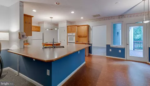 8090 Settle Ct, Waldorf, MD 20603 photo 24