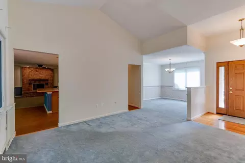 8090 Settle Ct, Waldorf, MD 20603 photo 14