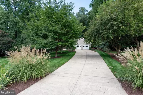 8090 Settle Ct, Waldorf, MD 20603 photo 10