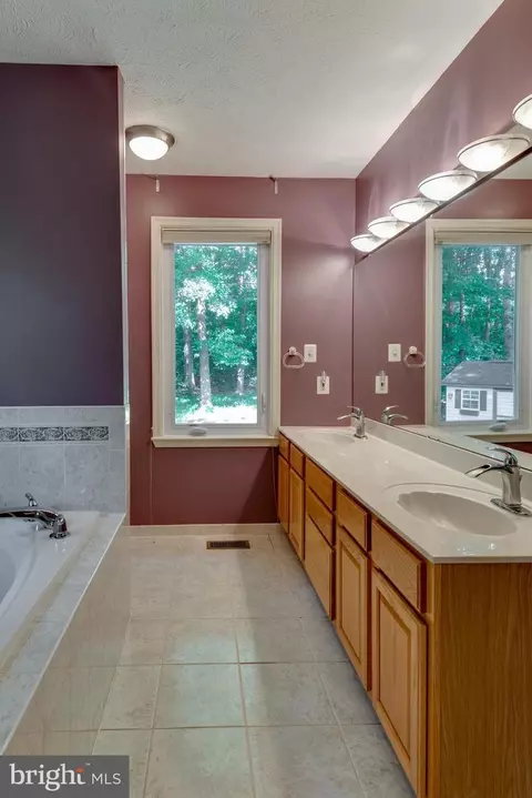 8090 Settle Ct, Waldorf, MD 20603 photo 35