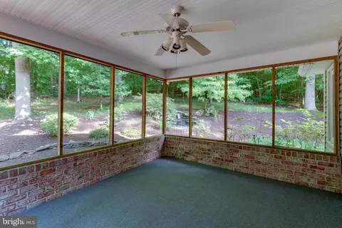 8090 Settle Ct, Waldorf, MD 20603 photo 13