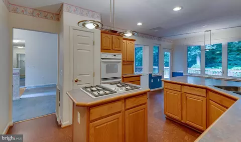 8090 Settle Ct, Waldorf, MD 20603 photo 22