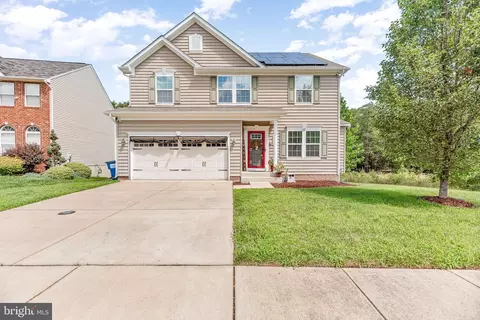 10216 Warfield St, White Plains, MD 20695