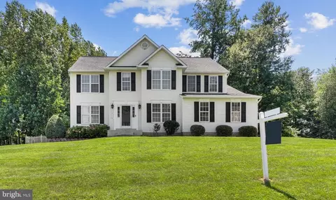 1210 Cornwall Dr, La Plata, MD 20646