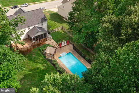 1210 Cornwall Dr, La Plata, MD 20646 photo 3