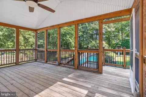 1210 Cornwall Dr, La Plata, MD 20646 photo 18