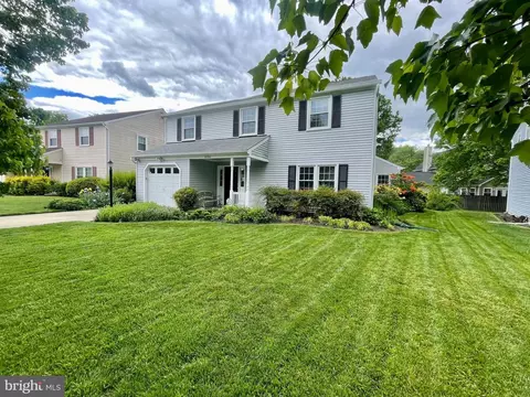 6106 Bison Ct, Waldorf, MD 20603