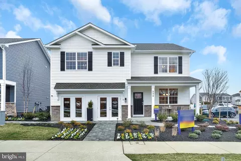 155 Pollen Dr, La Plata, MD 20646