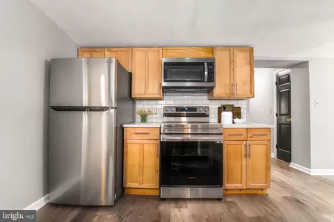 18072 Cypress Dr, Cobb Island, MD 20625